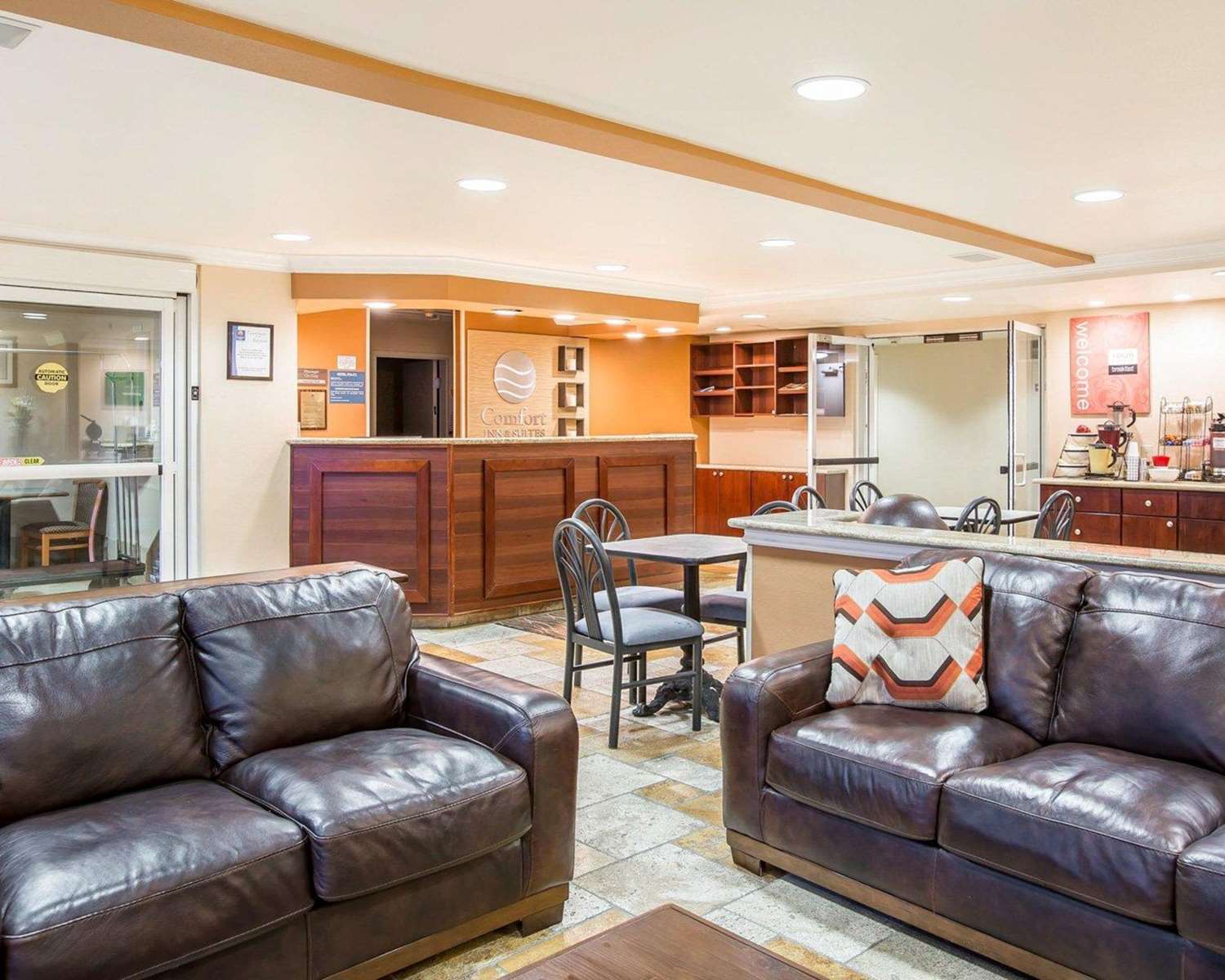 Comfort Inn & Suites Salinas City Center Area 26/45