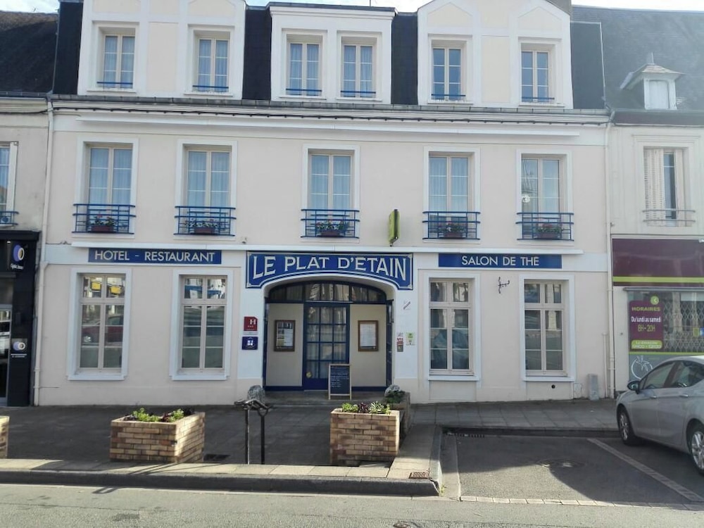 HOTEL LE PLAT D'ETAIN 3/39