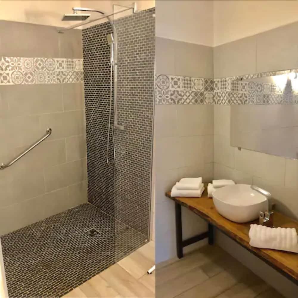 HOTEL CASA ROSSA 72/72