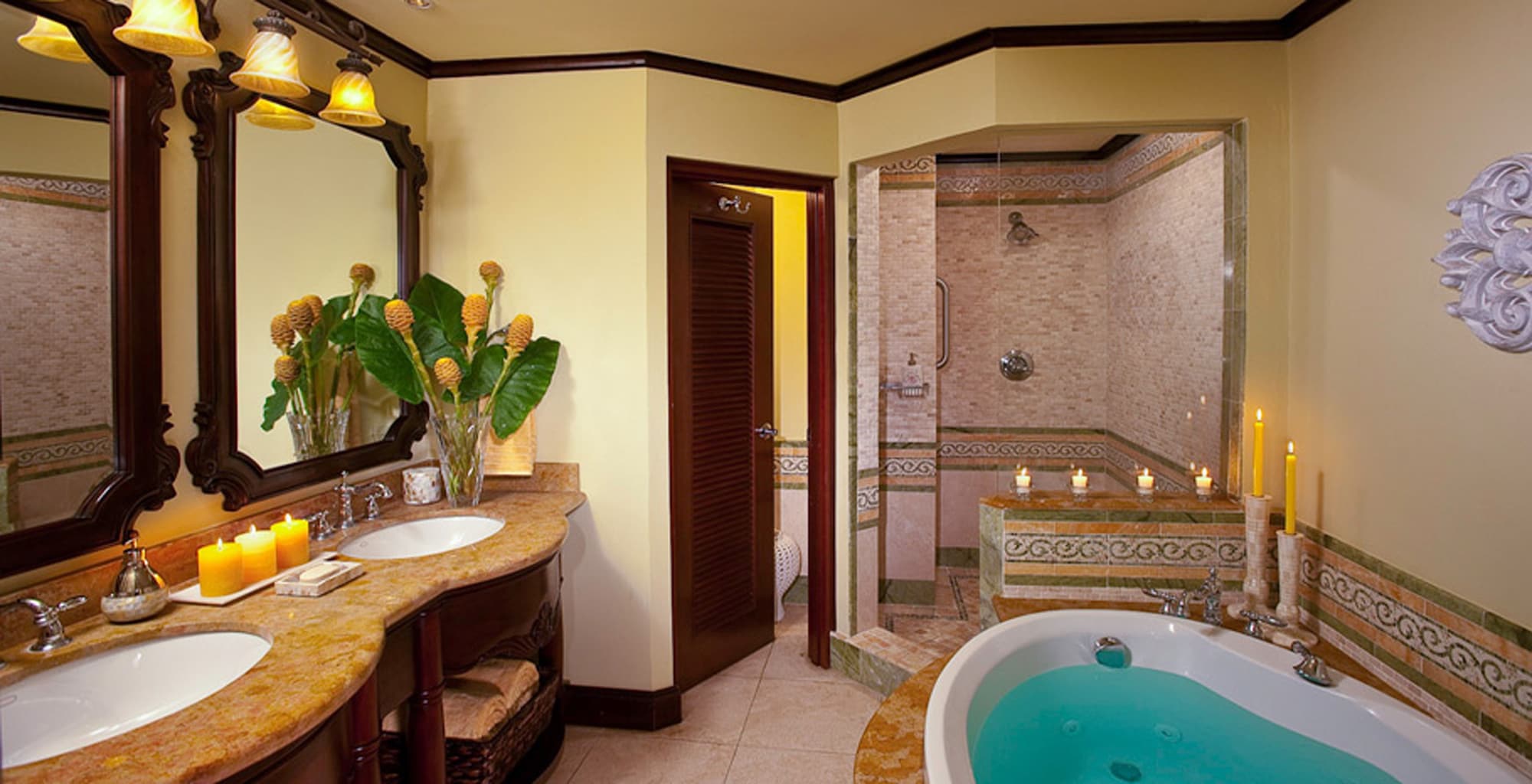 1 Bedroom, Swim Up, Suite, King Bed, Beach Front, Butler, Sandals Negril - Adults Only 3/3
