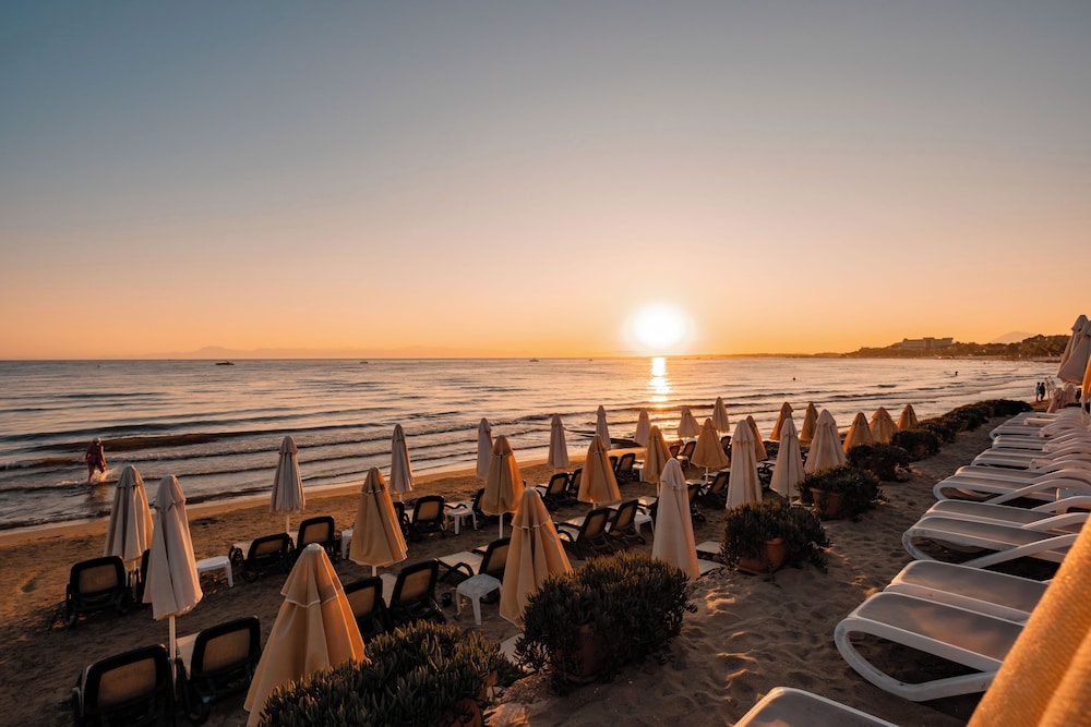 Ozlem Garden Hotel 58/62