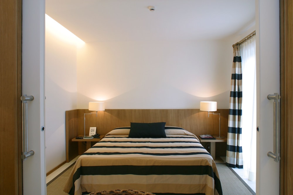 Rota Suites 20/58