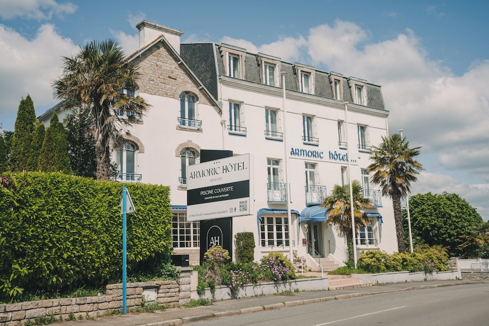 Armoric Hotel 5/57