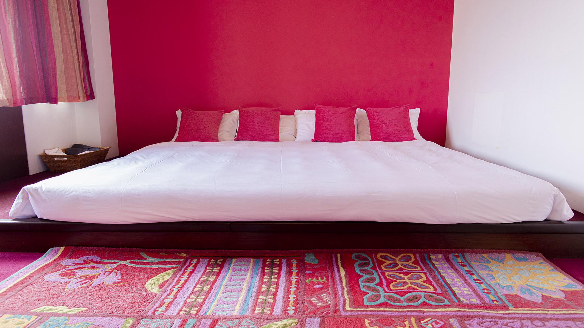 Hollywood, Kitchen, Twin Beds