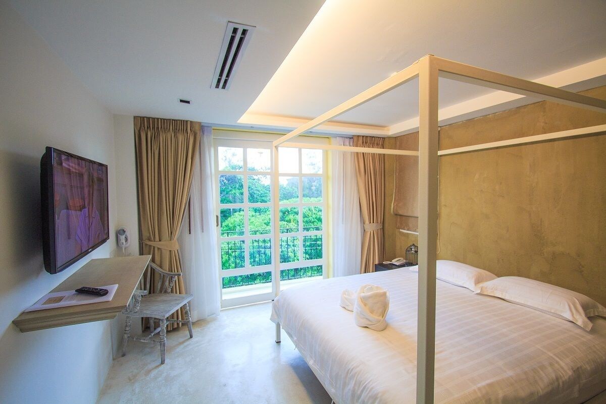 DELUXE, GARDEN VIEW, BALCONY