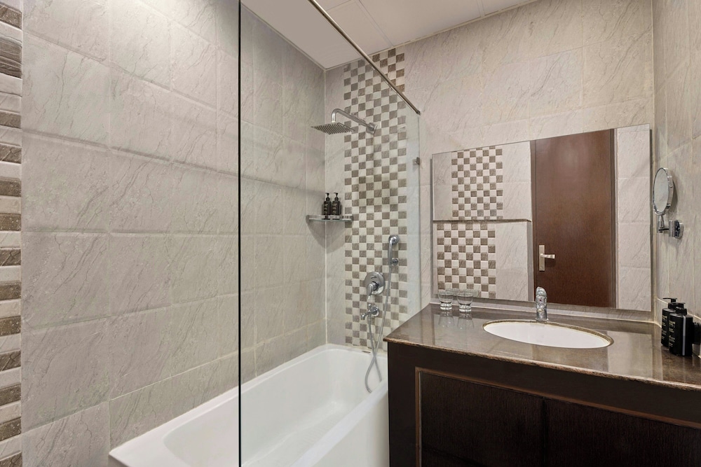 Hotel Siddhartha International 44/46