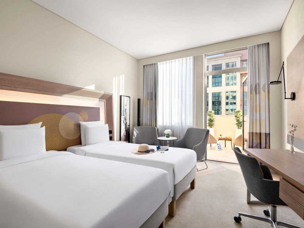 DELUXE, TWIN BEDS, BALCONY