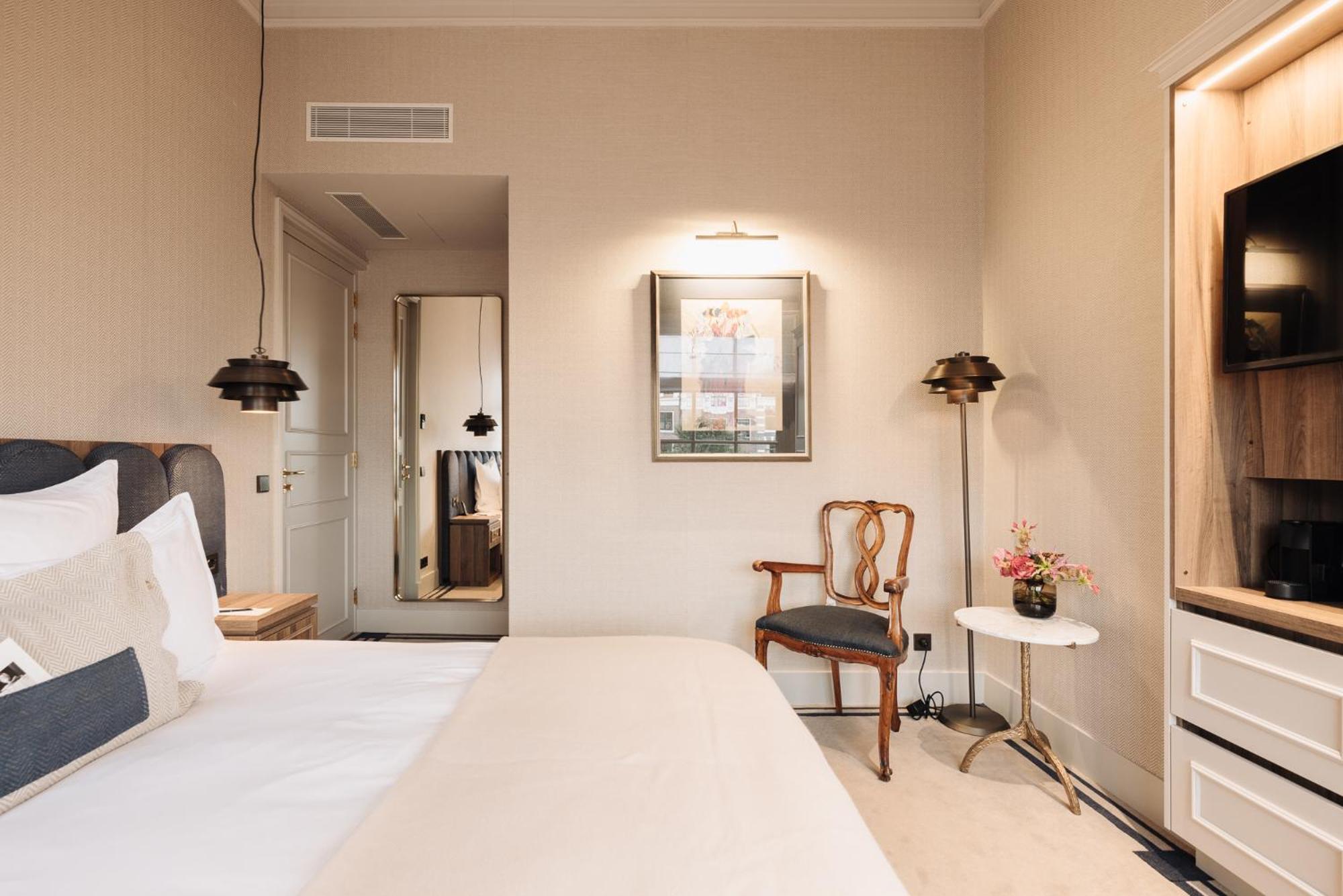 Grand, Heritage, Executive, Double Bed, Canal View