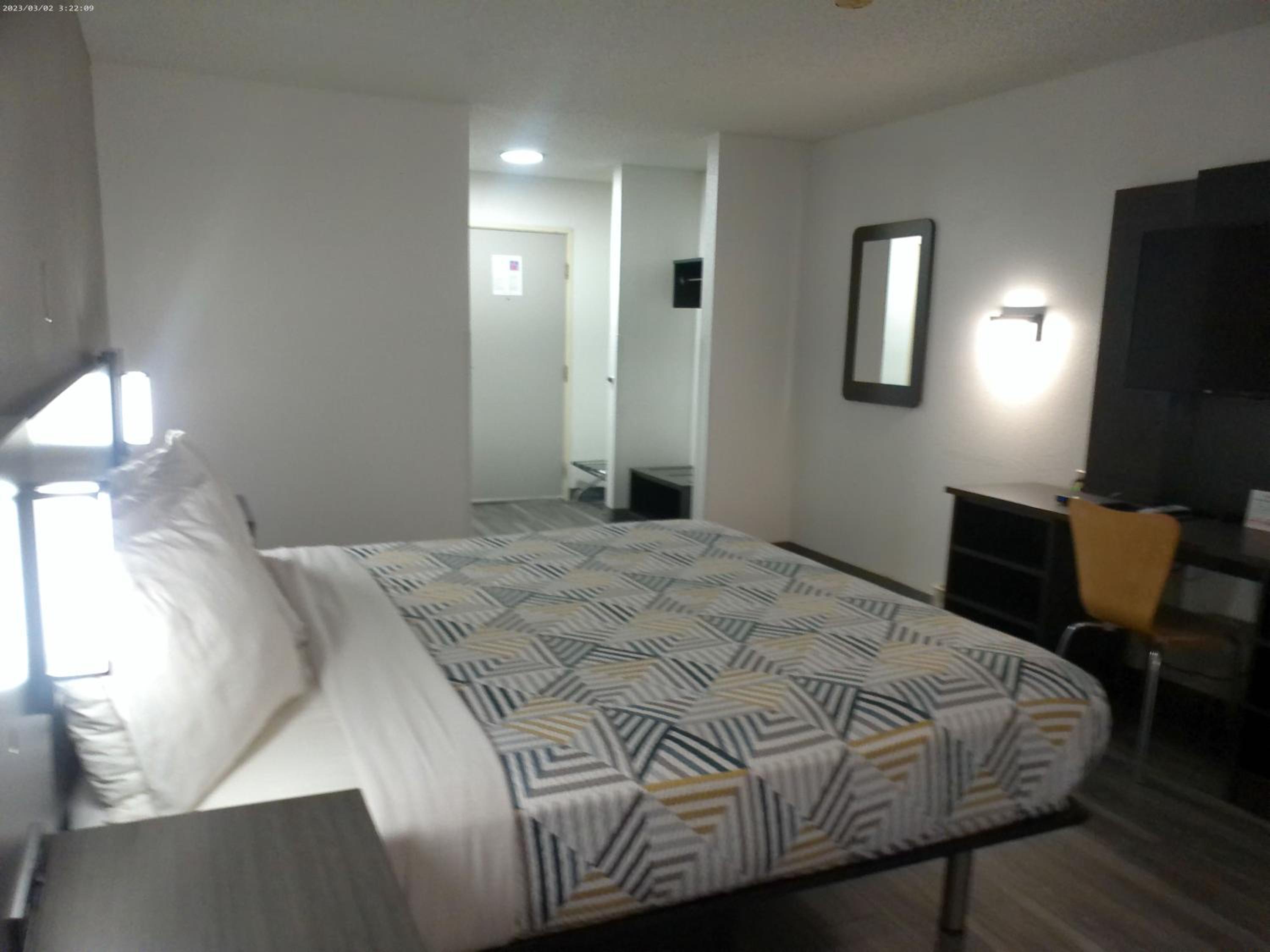 غرفة بسرير كينج، Motel6 Winslow, AZ 5/10