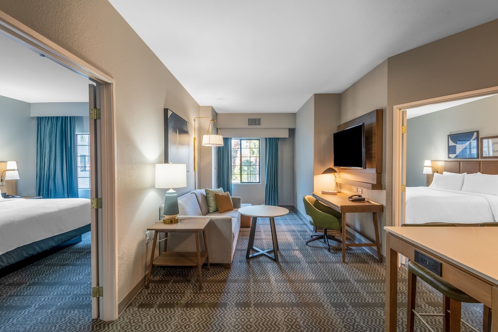 Staybridge Suites Phoenix-Glendale 46/65