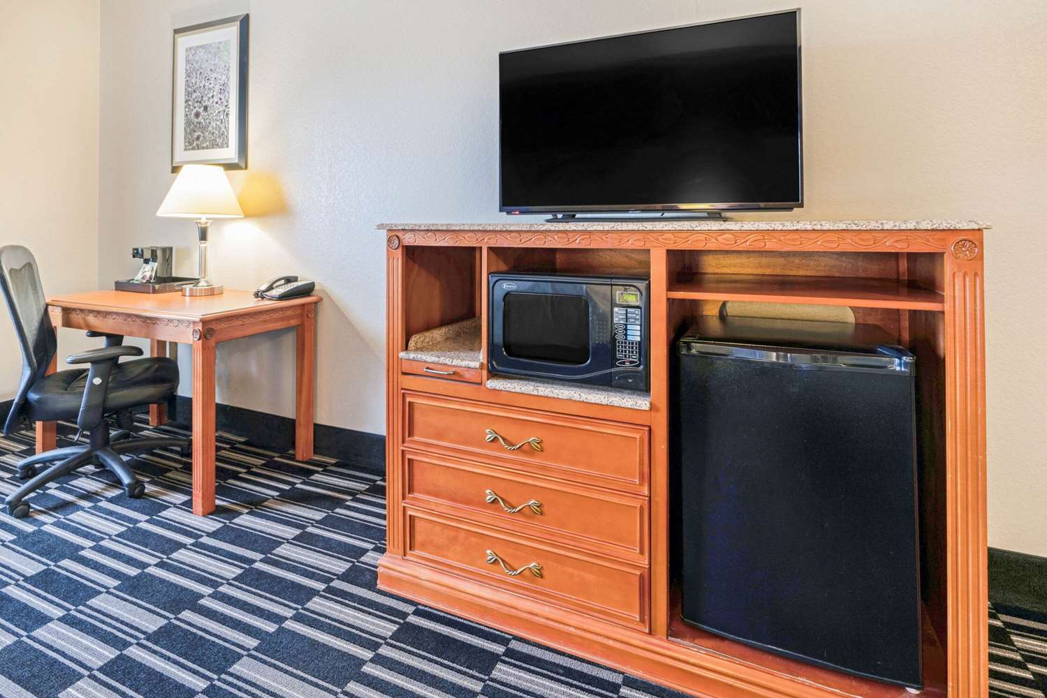 La Quinta Inn & Suites by Wyndham Ada 36/44