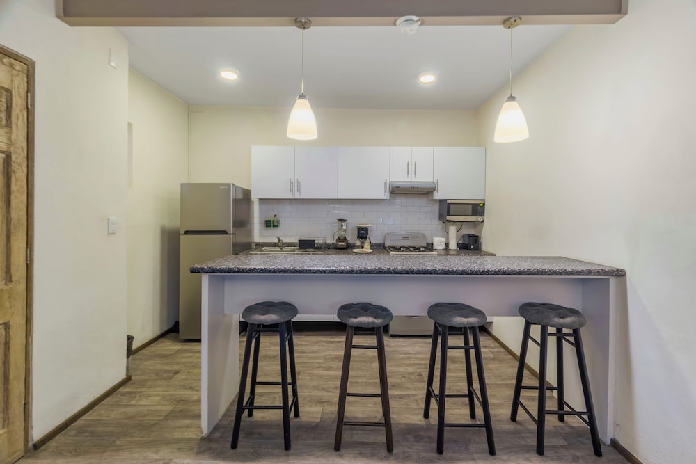 Om 686 Urban Lofts 36/50