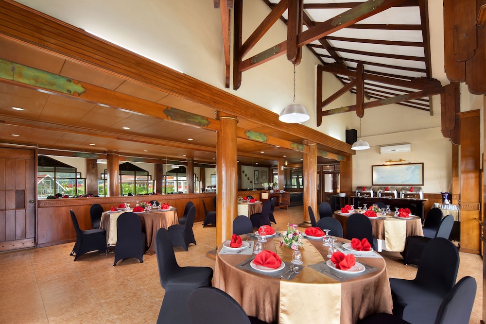 Royal Hotel and Villa Batu 46/61