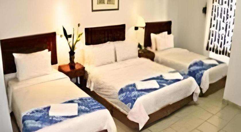 Seapark Condotel 7/25