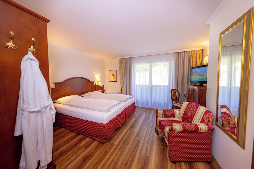 ROOM, DOUBLE BED, MOUNTAIN VIEW, BALCONY