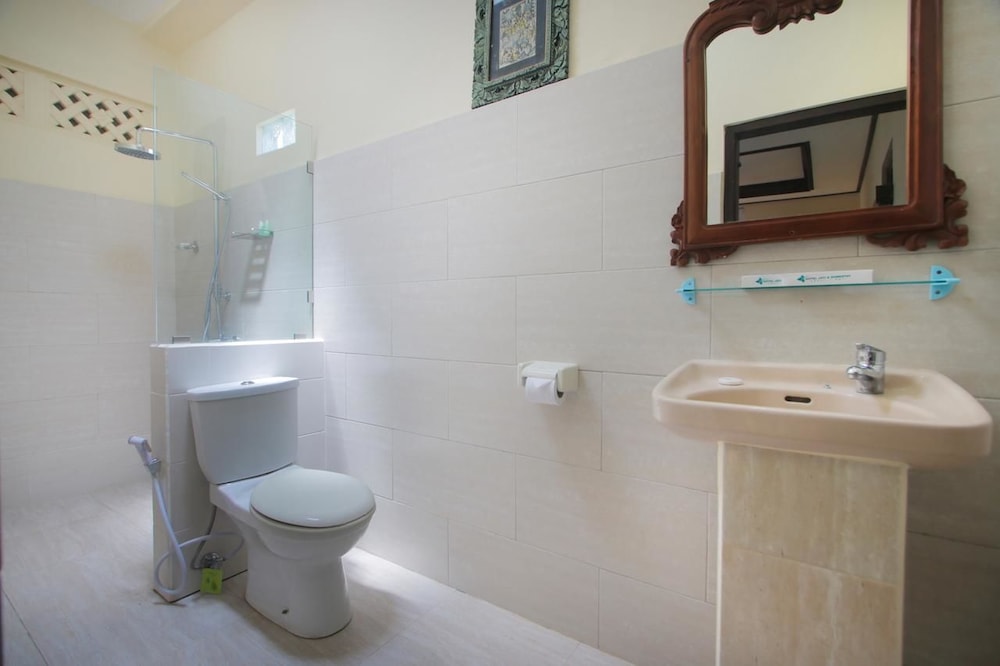 Hotel Jati And Home Stay 21/71