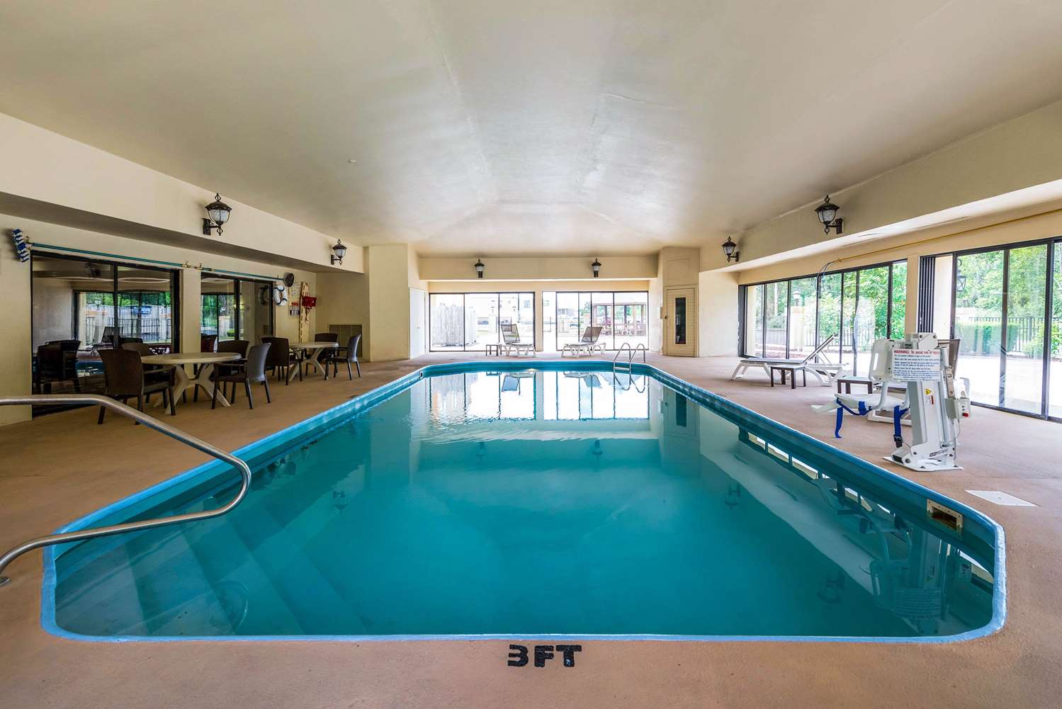 SureStay by Best Western Marion 19/39