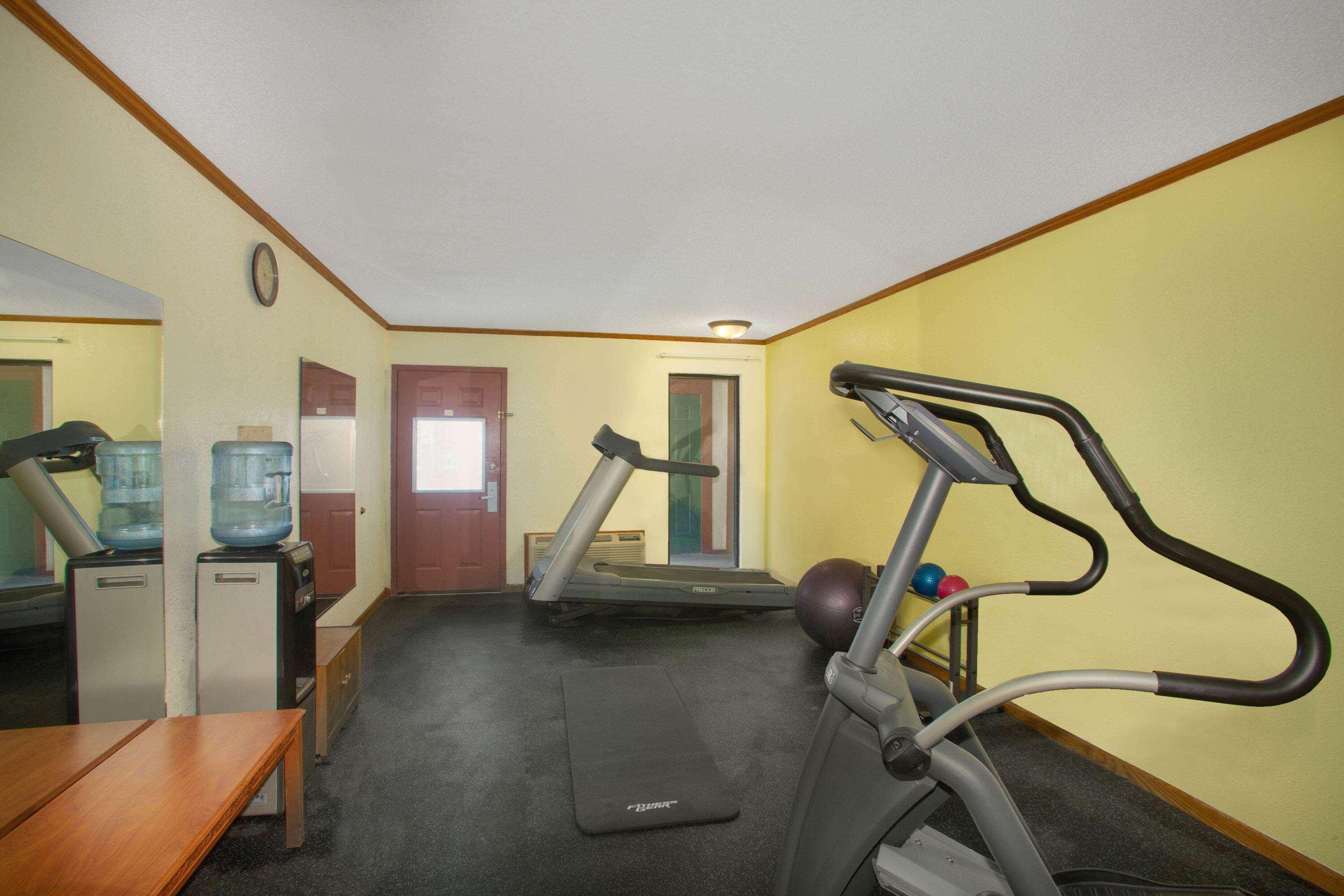Economy Hotel Wichita- Florence St 26/48