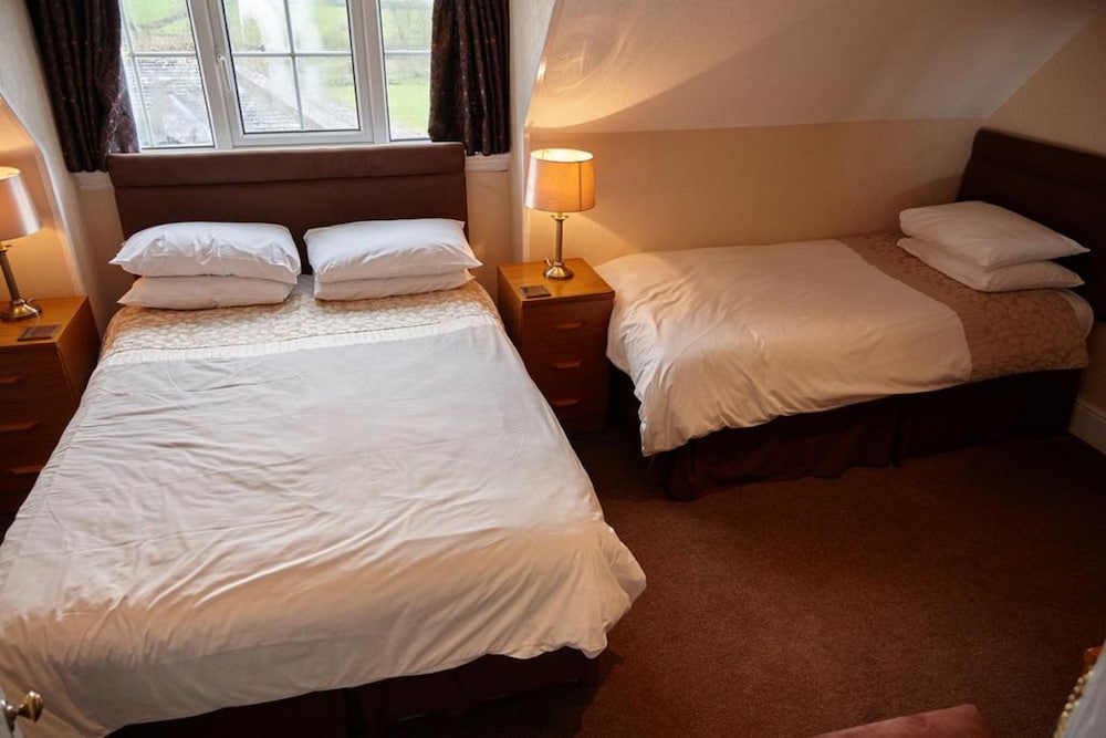 Hundith Hill Hotel 11/66