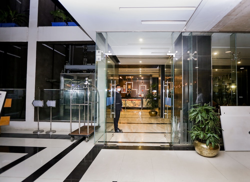 Sky City Hotel Dhaka 6/50