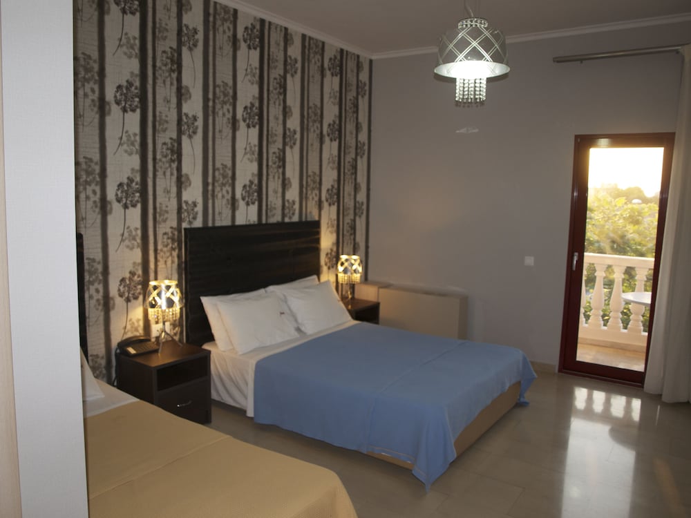 Fanari Hotel 7/40