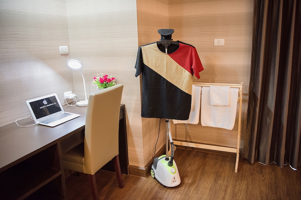 The Cotai Luxury Design Hotel 40/50