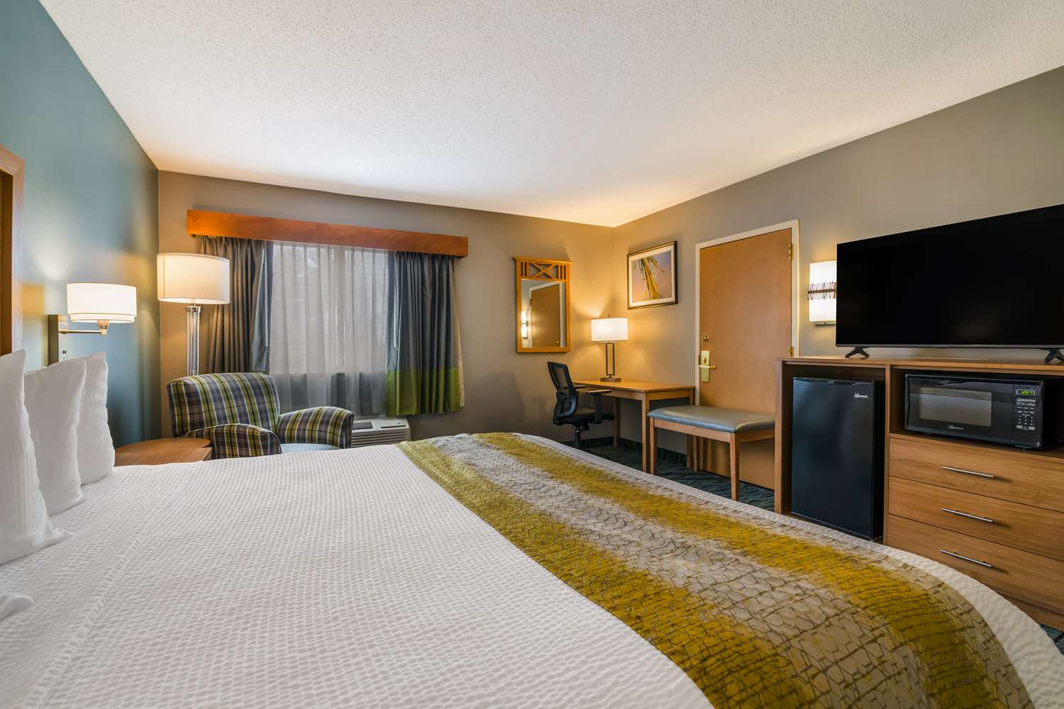 Best Western Plus Executive Court Inn & Conference Center 21/73