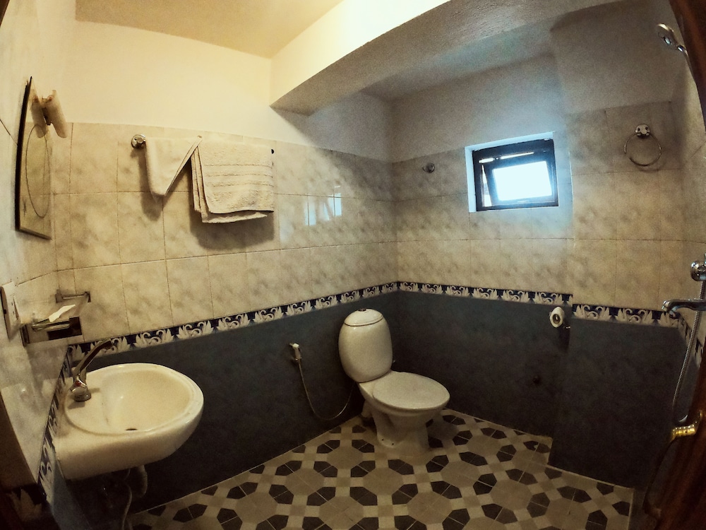 Bodhi Inn & Suite 48/50