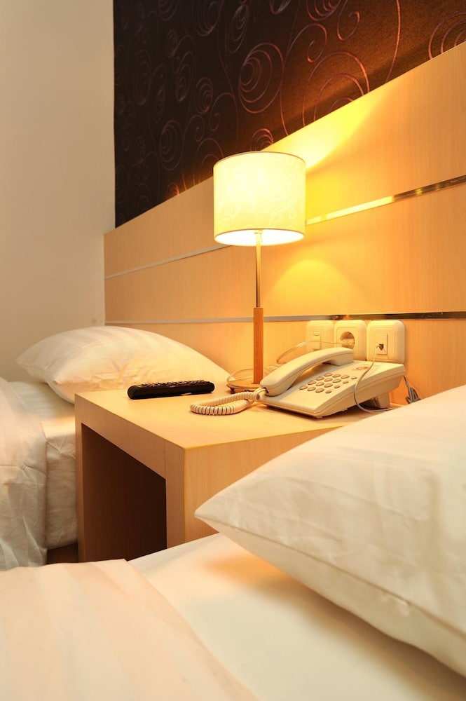 Cordela Hotel Medan 15/46