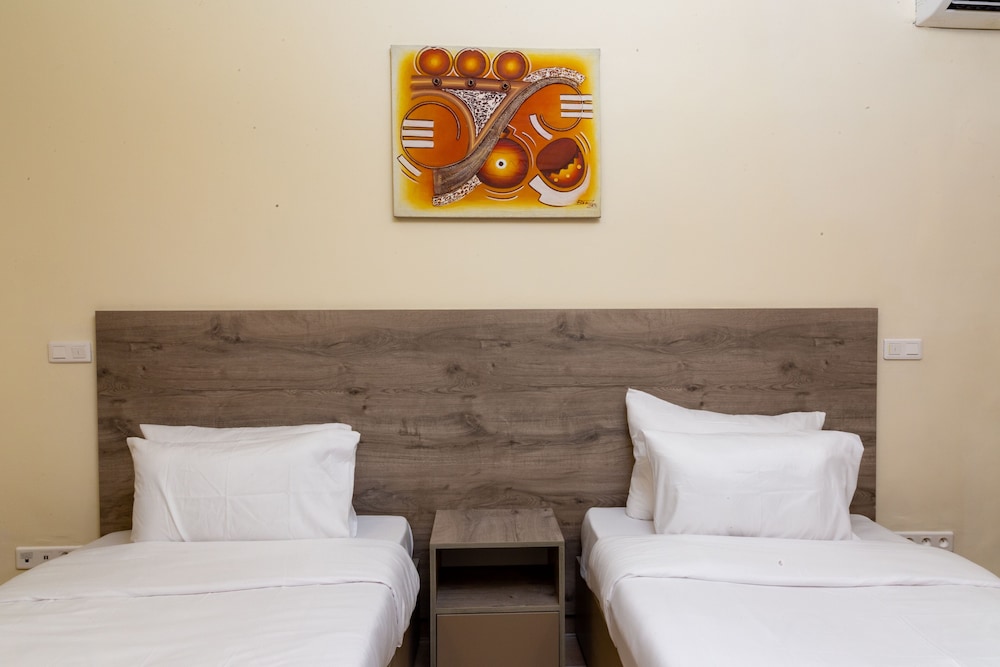 Hotel Silver Moon CI 25/68