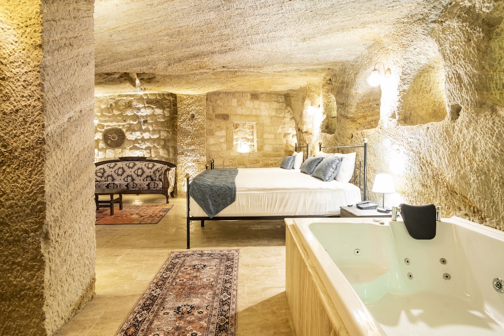 Uzay Cave Suites 29/50