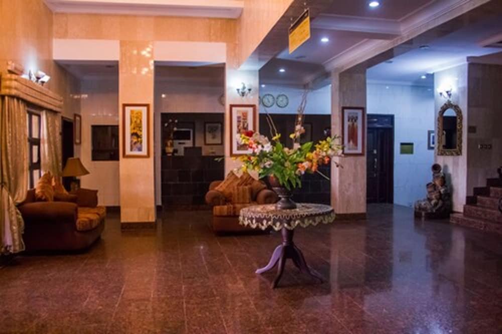 Heritage House Square Hotel 46/64