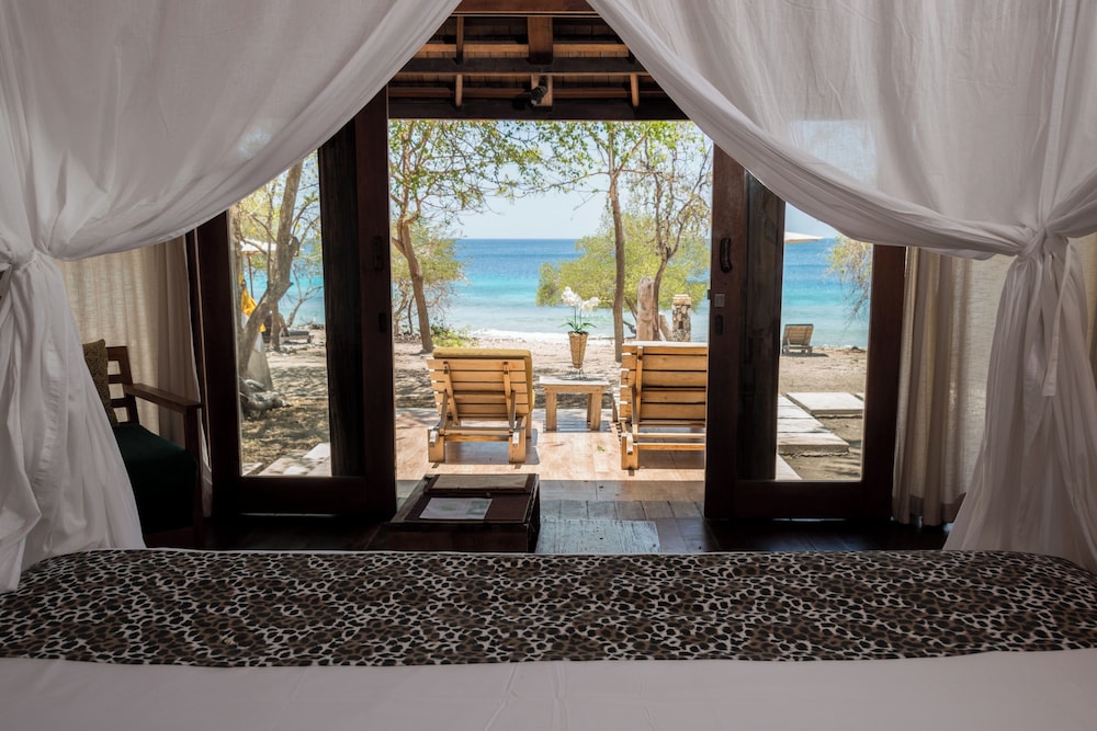 Nusa Bay Menjangan by WHM 21/58