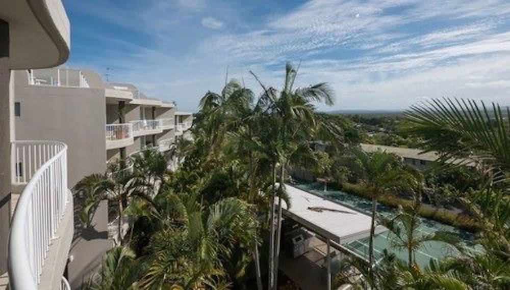 Noosa Hill Resort. 72/78