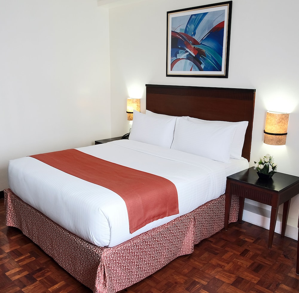 Fersal Hotel Neptune Makati 26/65