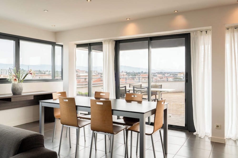 HEVEA APPART HOTEL 35/50