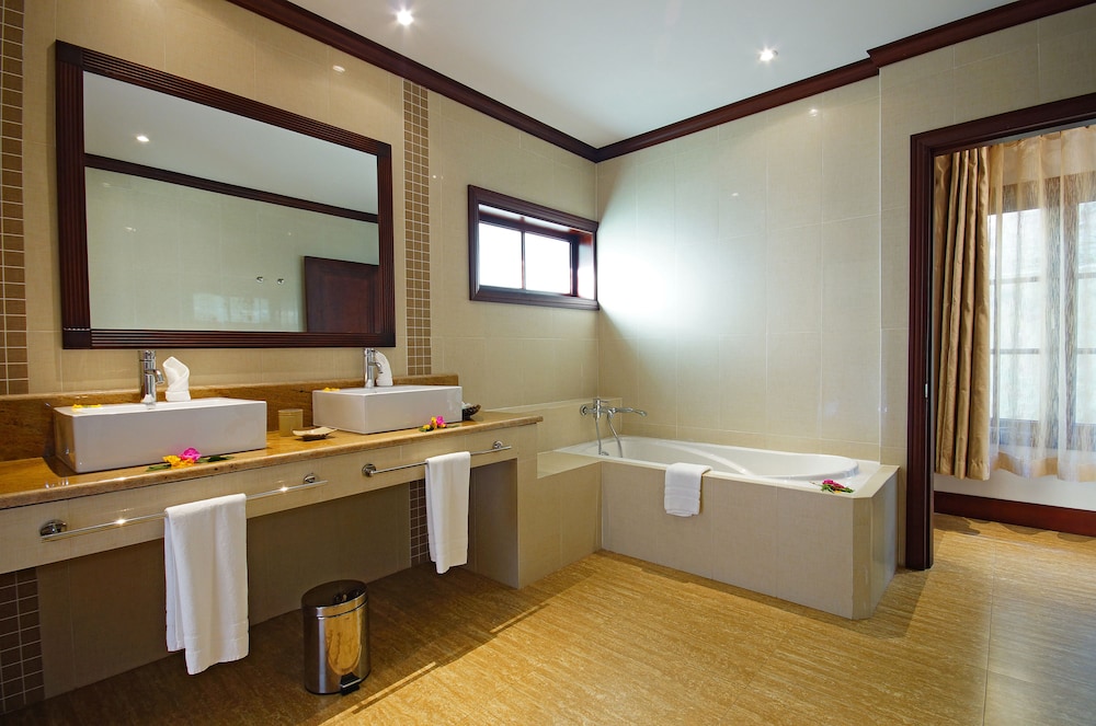 Hotel L Archipel 50/50