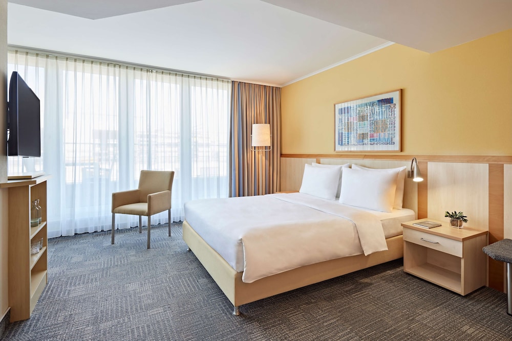 Lindner Hotel Cologne Am Dom, part of JdV by Hyatt 18/58