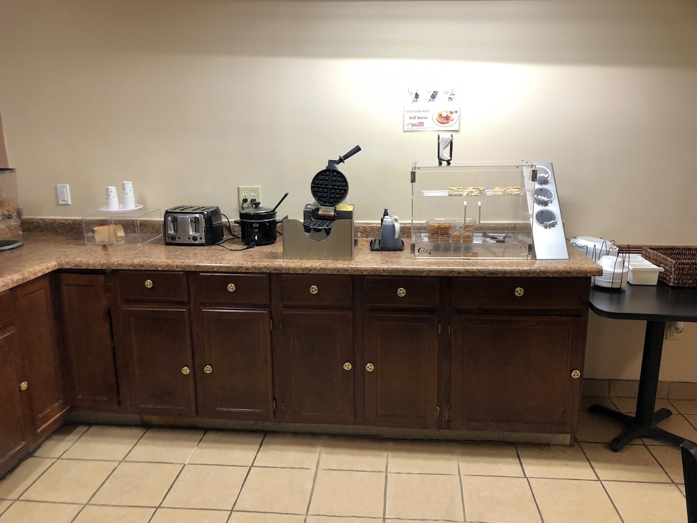 Americas Best Value Inn Beatrice 4/21
