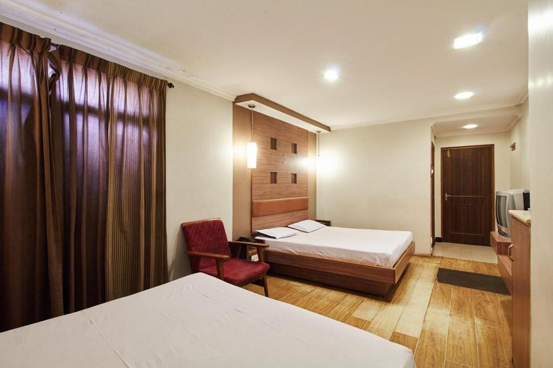 Hotel Maneck Residency 17/25