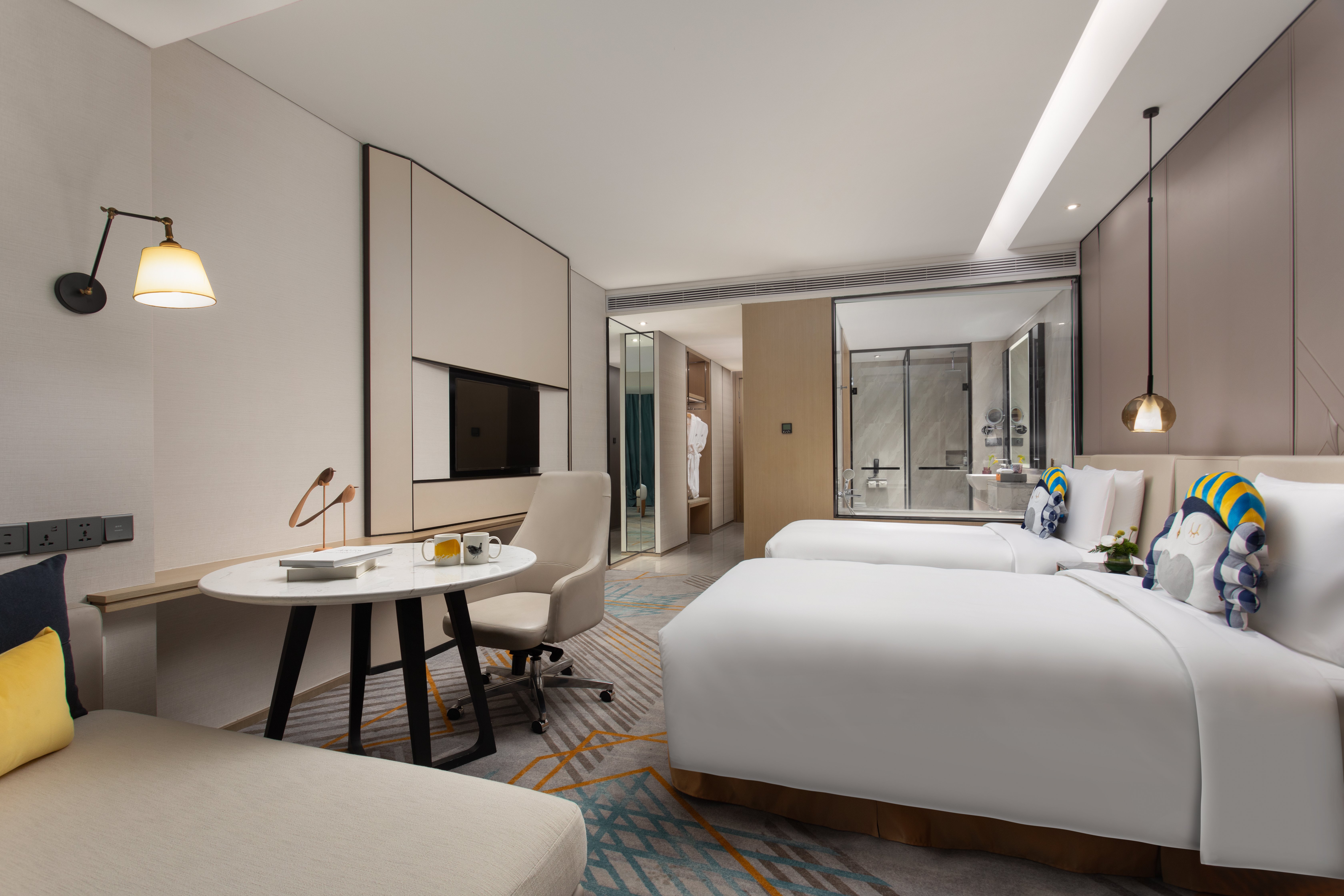 voco Shanghai Hongqiao Hub by IHG 15/45