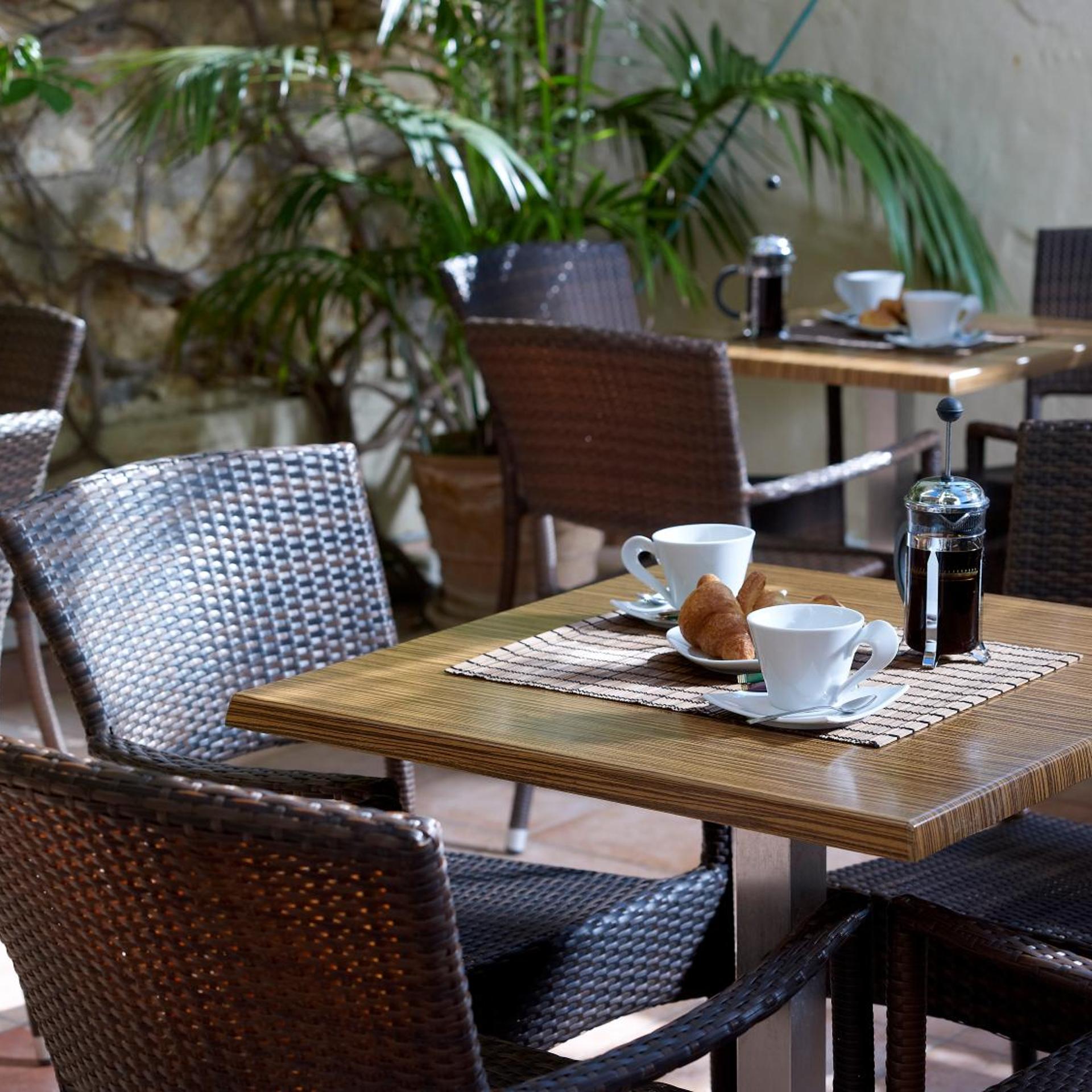 Irida Hotel 42/59