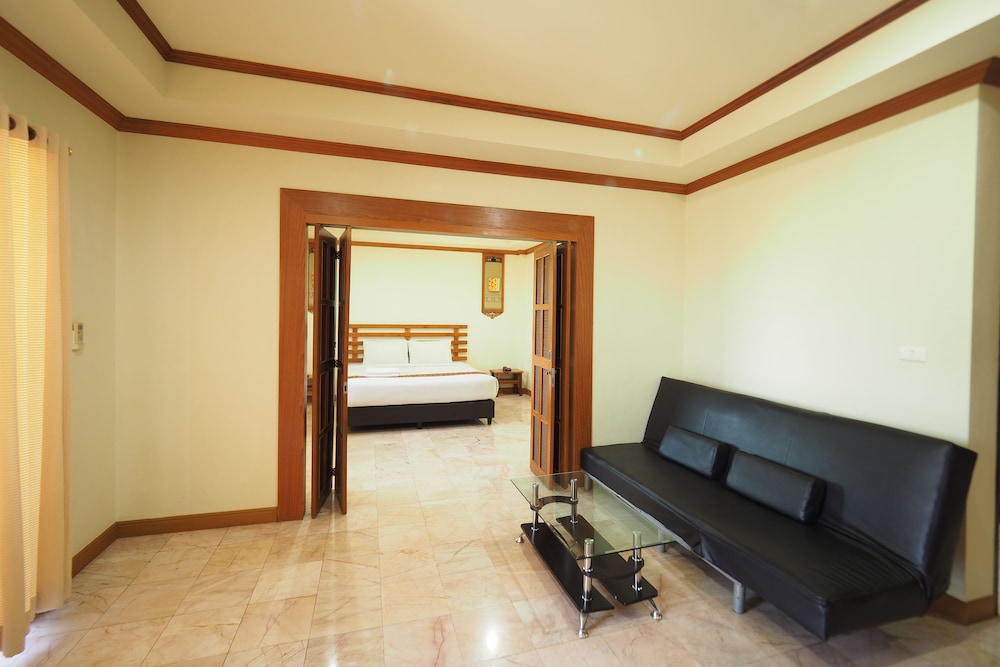 Amorn Sukhothai Hotel 18/32