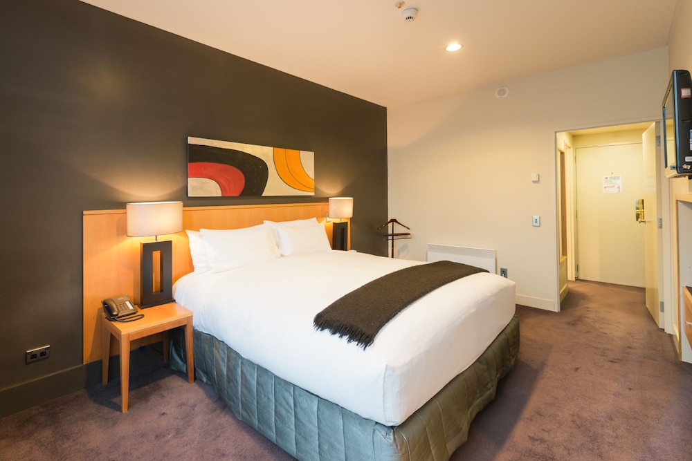 TOWER, SUITE, KING BED