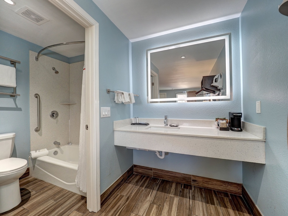 Oceans Edge Hotel, Port Aransas,TX (ex Red Roof Inn Port Aransas) 62/62