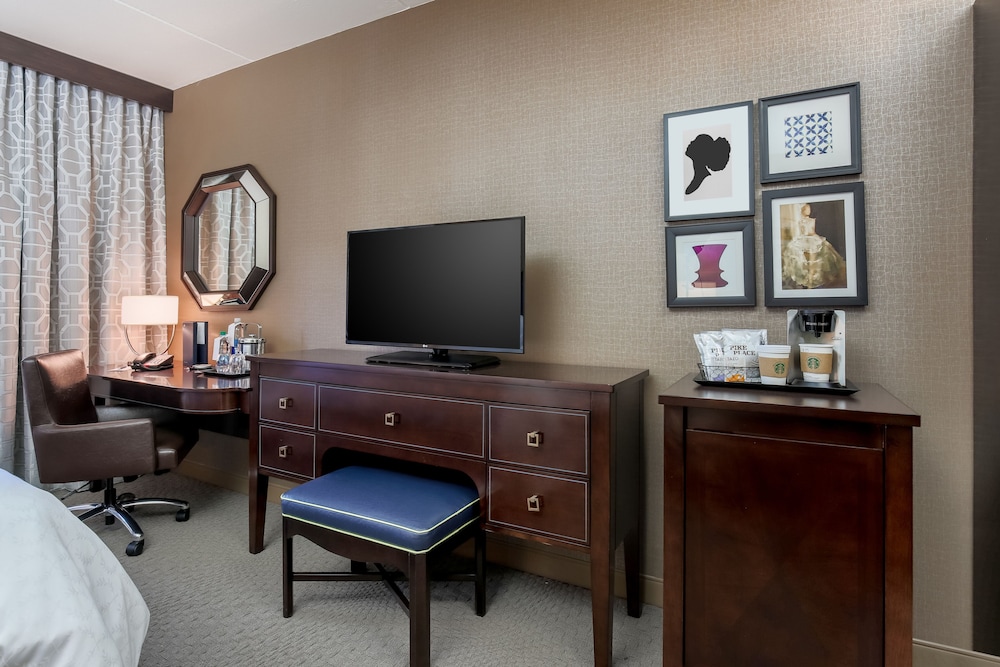 Sheraton Tarrytown Hotel 47/48