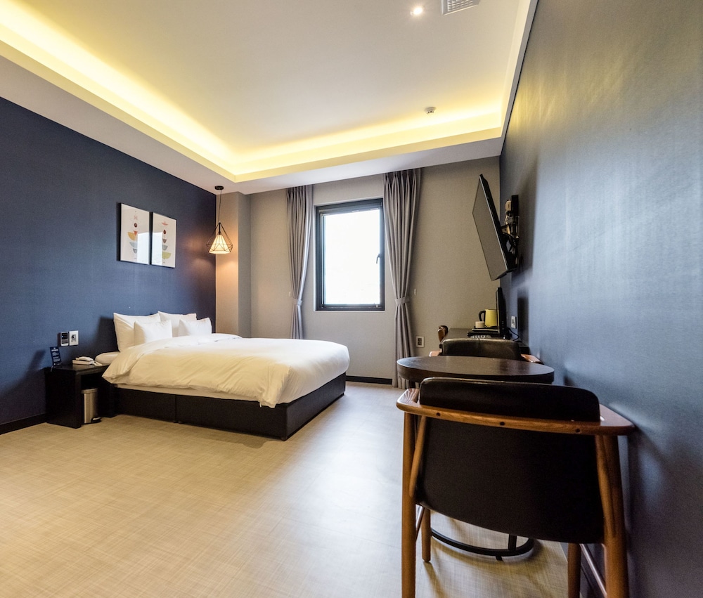 Hotel Marcher 37/76