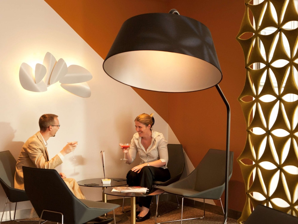 NOVOTEL MASSY PALAISEAU 6/80