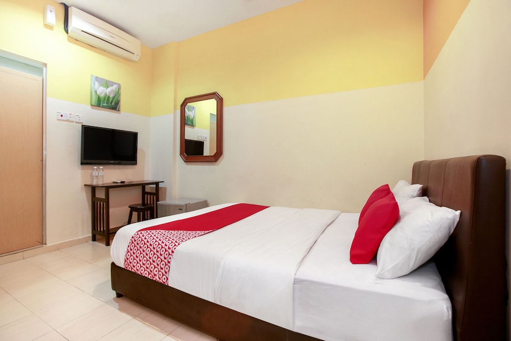 OYO 43933 Ferringhi Stay Iinn 34/57