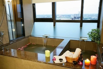 Resort One Hotel 13/37